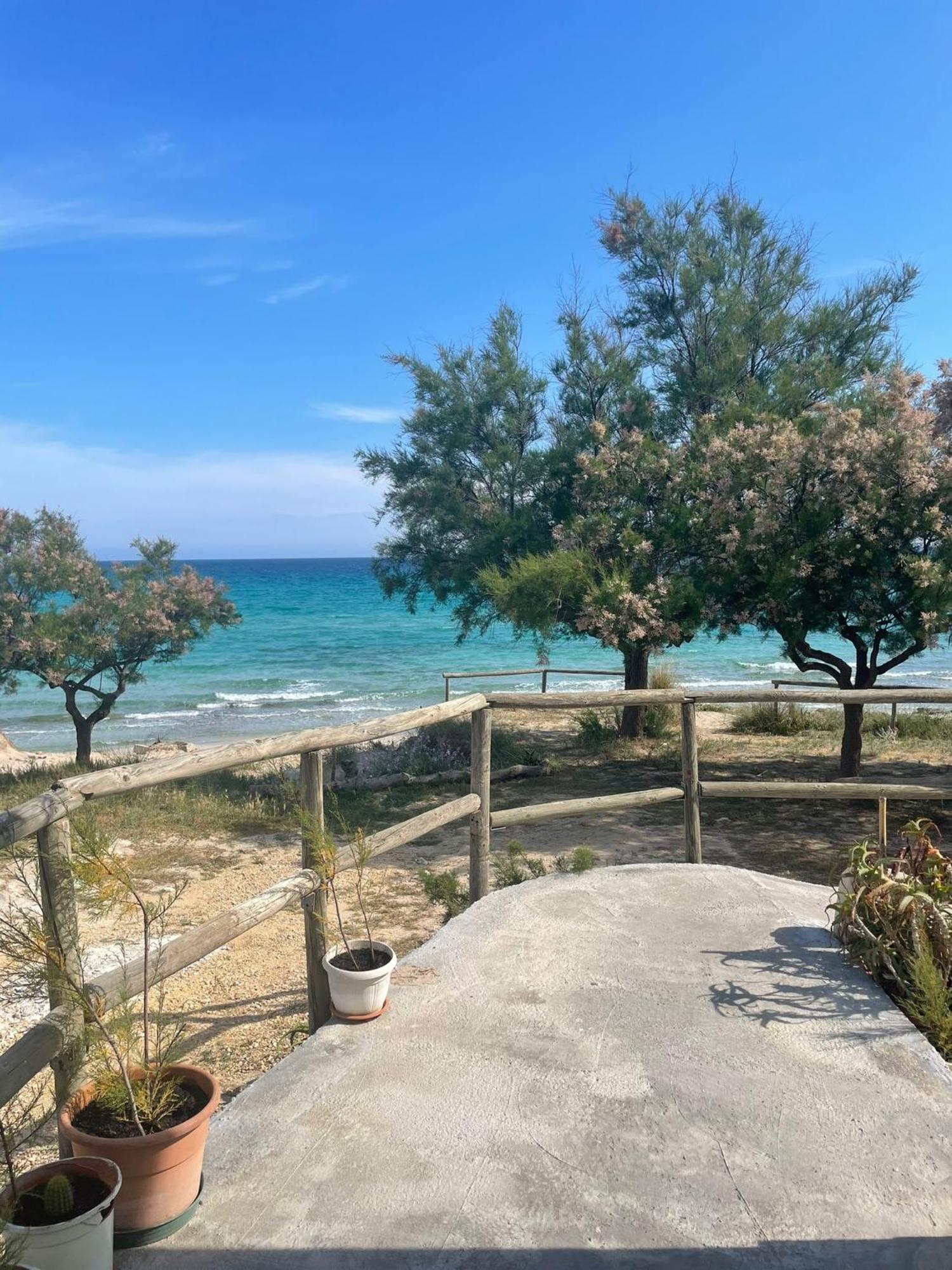 Villa La Torretta Del Surfista Taranto Exterior foto
